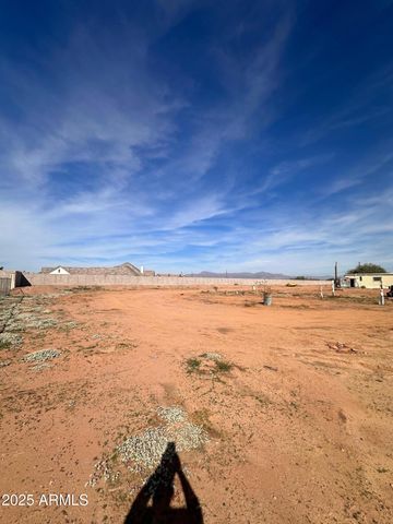 46638 N McKenzie Road, San Tan Valley, AZ 85140