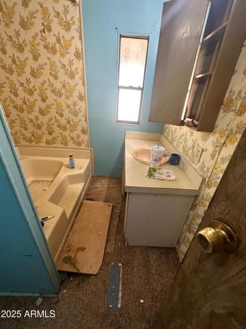 46638 N McKenzie Road, San Tan Valley, AZ 85140