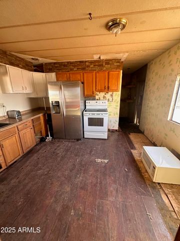 46638 N McKenzie Road, San Tan Valley, AZ 85140