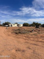 46638 N McKenzie Road, San Tan Valley, AZ 85140