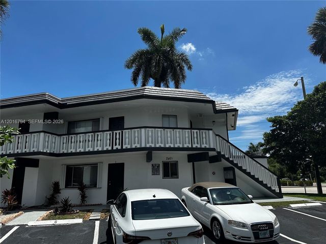 2401 NW 9th Avenue 18, Wilton Manors, FL 33311