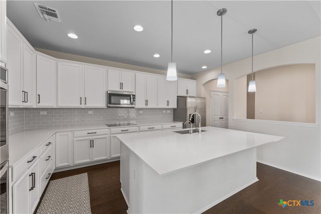 942 Blue Violet, New Braunfels, TX 78130