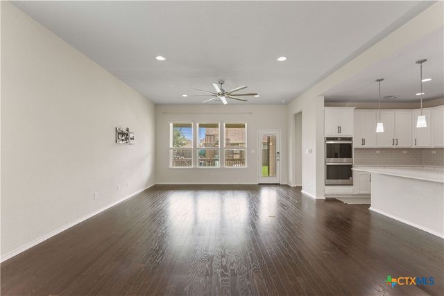 942 Blue Violet, New Braunfels, TX 78130
