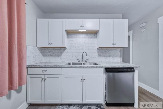 285 Lomax Street, Idaho Falls, ID 83401