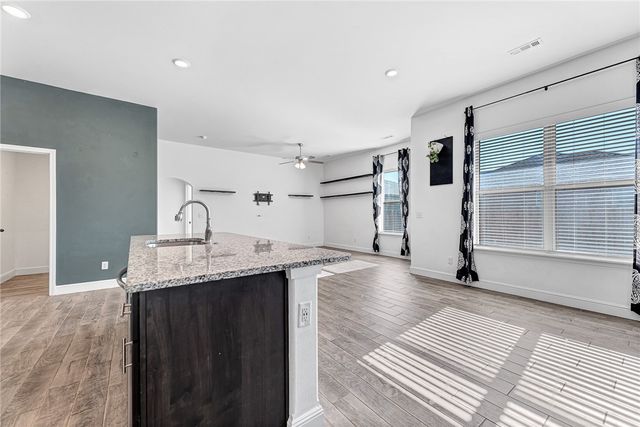 2141 Periwinkle Place, Centerton, AR 72719