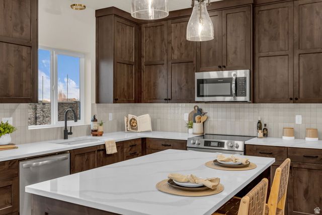 2982 S 3000 W, Syracuse, UT 84075