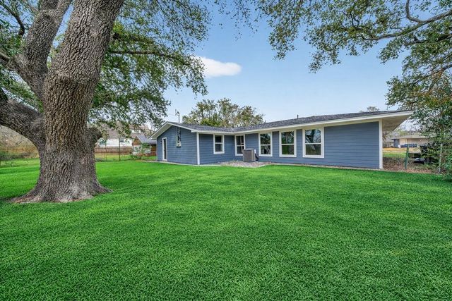 6026 Ridgeway Drive, Houston, TX 77033