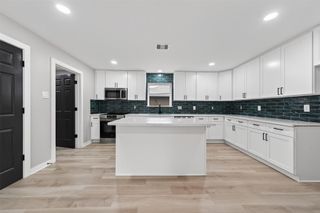 6026 Ridgeway Drive, Houston, TX 77033