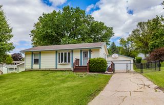 706 S Buxton Street, Indianola, IA 50125