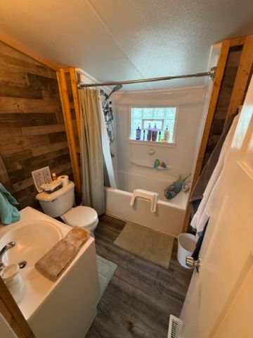 604 S Maple Street, Creston, IA 50801