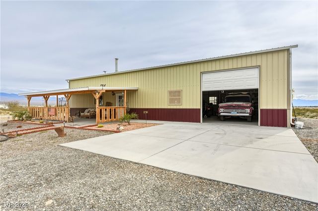 1661 West Duck Street, Pahrump, NV 89060