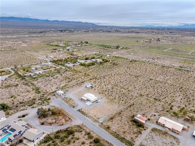 1661 West Duck Street, Pahrump, NV 89060