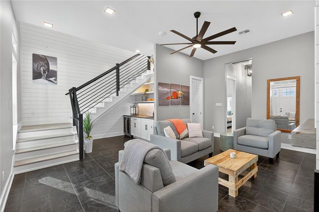 215 Laughter Lane, Port Aransas, TX 78373