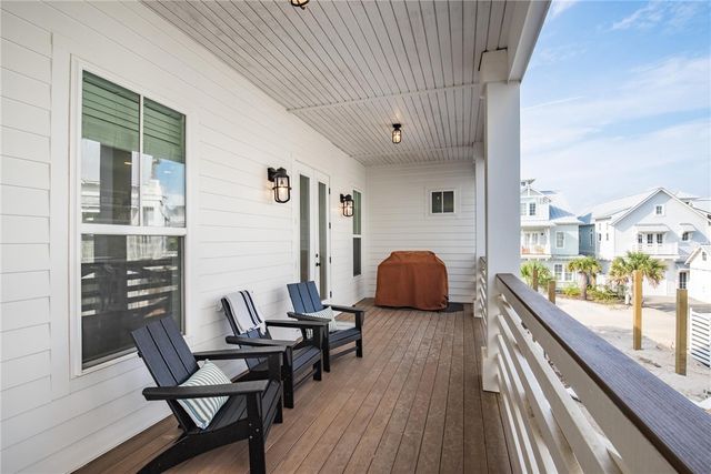 215 Laughter Lane, Port Aransas, TX 78373
