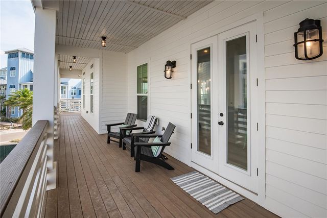 215 Laughter Lane, Port Aransas, TX 78373