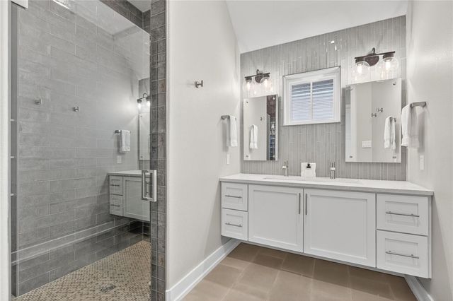215 Laughter Lane, Port Aransas, TX 78373