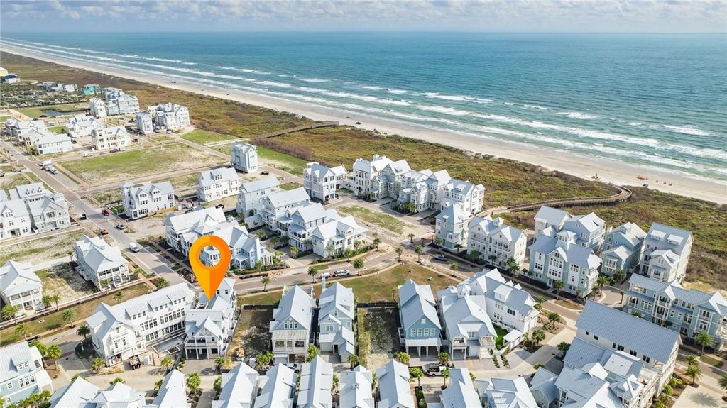 215 Laughter Lane, Port Aransas, TX 78373 — photo 2