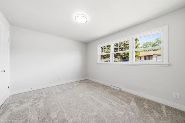 6211 N SUTHERLIN St, Spokane, WA 99205