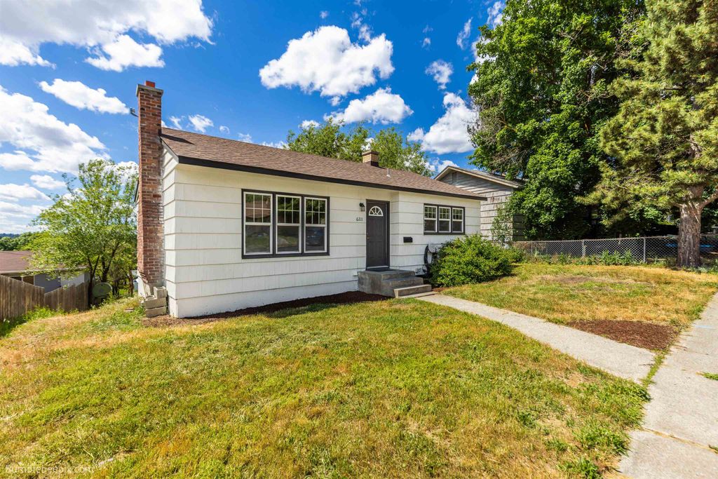 6211 N SUTHERLIN St, Spokane, WA 99205