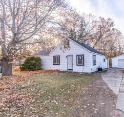 1521 Riblet Street, Muskegon Twp, MI 49445