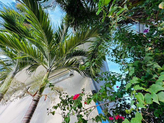 7435 Byron Avenue, Miami Beach, FL 33141