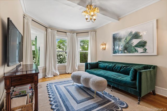 42 Mountain Avenue, Mount Kisco, NY 10549