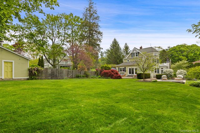 42 Mountain Avenue, Mount Kisco, NY 10549