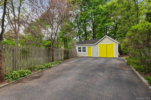 42 Mountain Avenue, Mount Kisco, NY 10549