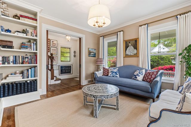 42 Mountain Avenue, Mount Kisco, NY 10549