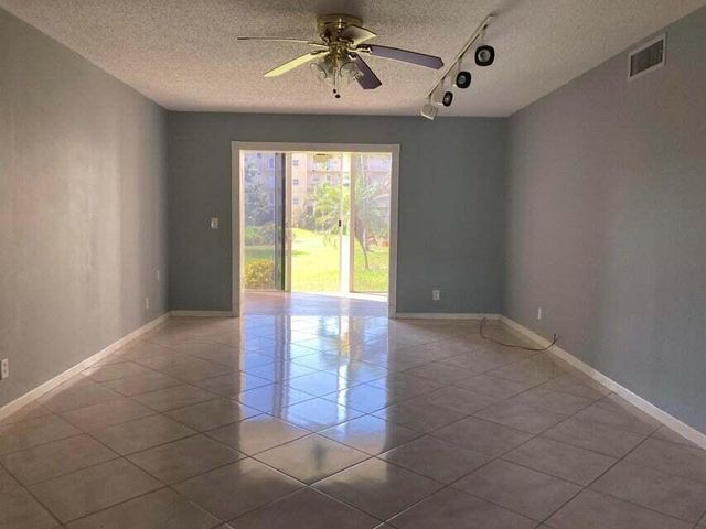 300 NE 26th Avenue NE 1040, Boynton Beach, FL 33435