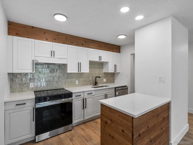 2500 S York St 204, Denver, CO 80210