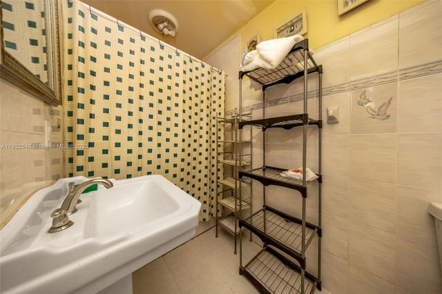 159 NW 36th St, Miami, FL 33127