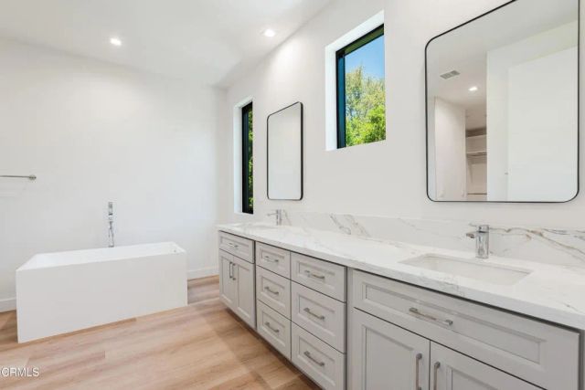 2821 Los Robles Road, Thousand Oaks, CA 91362
