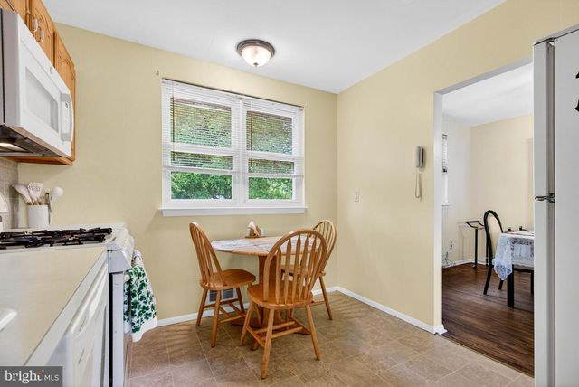 46 TRINITY AVE, Marlton, NJ 08053