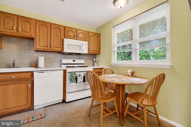 46 TRINITY AVE, Marlton, NJ 08053