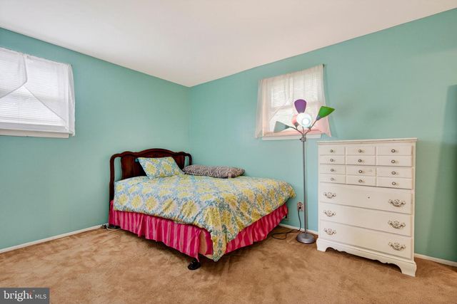 46 TRINITY AVE, Marlton, NJ 08053