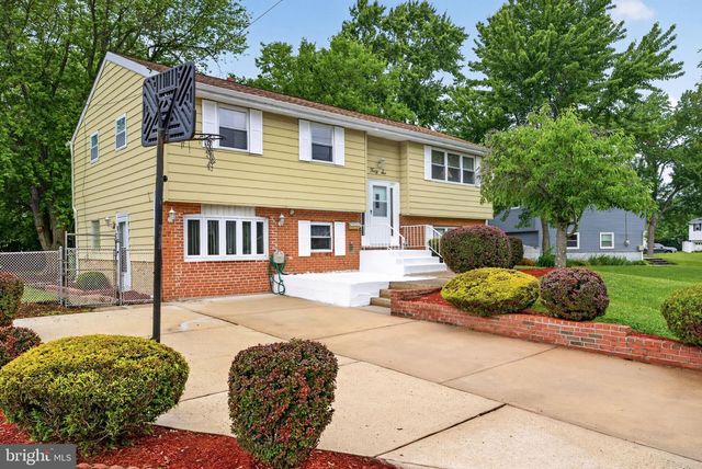 46 TRINITY AVE, Marlton, NJ 08053