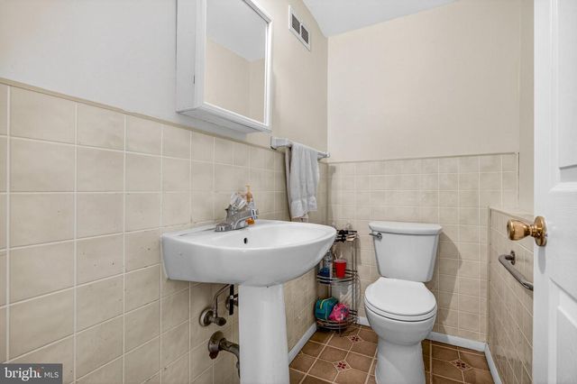 46 TRINITY AVE, Marlton, NJ 08053