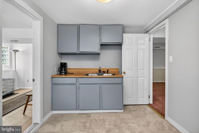46 TRINITY AVE, Marlton, NJ 08053