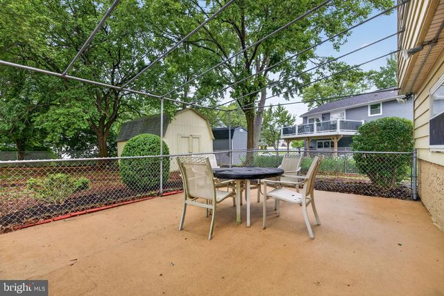 46 TRINITY AVE, Marlton, NJ 08053