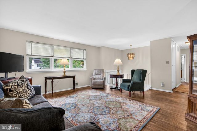 46 TRINITY AVE, Marlton, NJ 08053