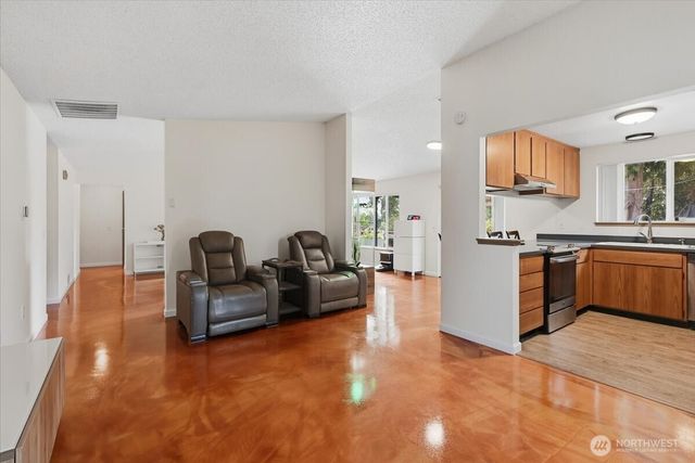 25813 117th Place SE, Kent, WA 98030