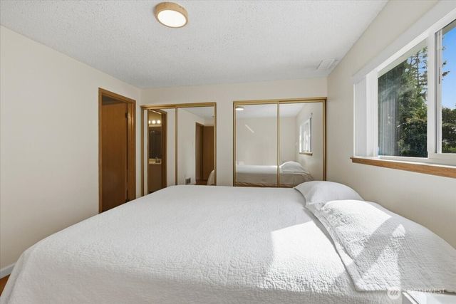 25813 117th Place SE, Kent, WA 98030