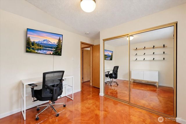 25813 117th Place SE, Kent, WA 98030