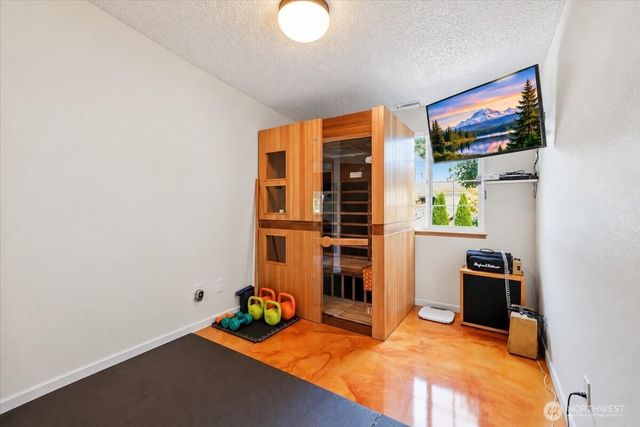 25813 117th Place SE, Kent, WA 98030
