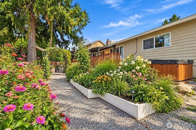 25813 117th Place SE, Kent, WA 98030