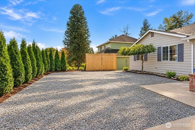 25813 117th Place SE, Kent, WA 98030