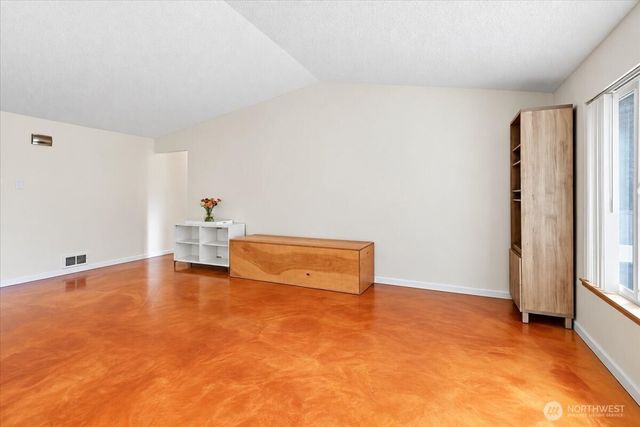 25813 117th Place SE, Kent, WA 98030