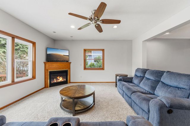 2905 Townview Avenue NE, Saint Anthony, MN 55418