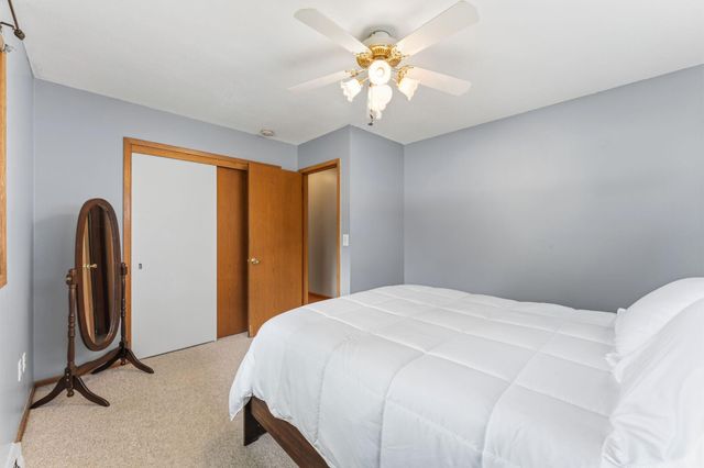 2905 Townview Avenue NE, Saint Anthony, MN 55418